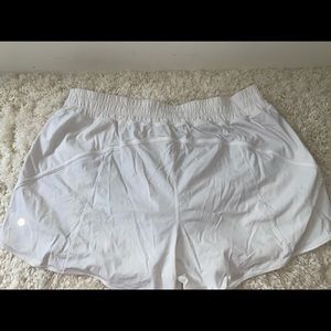 LuluLemon Track That Mid-Rise Lined Short 5” White 20
